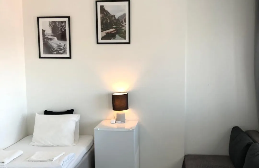 Inn Tourist Hostel-1